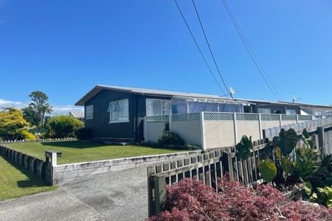 Photo of property in 48 Peel Street, Westport, 7825