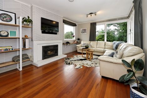 Photo of property in 30 Atkinson Road, Titirangi, Auckland, 0604