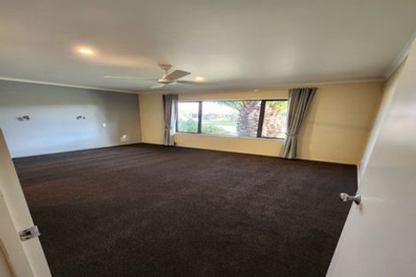 Photo of property in 2 Rawei Place, Harewood, Christchurch, 8051