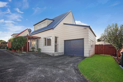 Photo of property in 2/10 Counsel Terrace, Mount Albert, Auckland, 1025