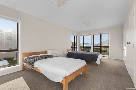 Photo of property in 51 Renoir Street, West Harbour, Auckland, 0618