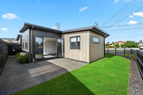 Photo of property in 2/5 Mears Road, Saint Andrews, Hamilton, 3200