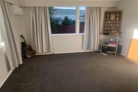 Photo of property in 17a Heather Grove, Fairfield, Lower Hutt, 5011