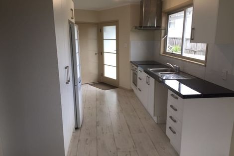 Photo of property in 1/4 Orton Street, Glenfield, Auckland, 0627