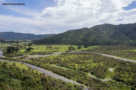 Photo of property in 495 Coast Road, Wainuiomata Coast, Wainuiomata, 5373