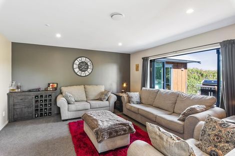 Photo of property in 46 Huia Street, Waikanae, 5036