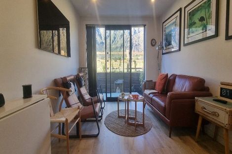 Photo of property in 33 Ryan Loop, Jacks Point, 9371