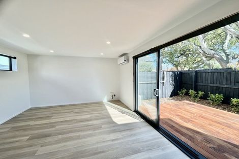 Photo of property in 2/10 Surrey Street, Linwood, Christchurch, 8062