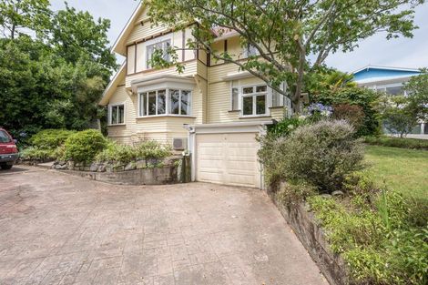 Photo of property in 1 Waimea Road, Nelson South, Nelson, 7010