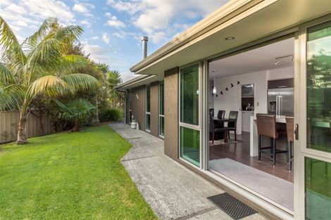 Photo of property in 84 Blue Heron Rise, Stanmore Bay, Whangaparaoa, 0932