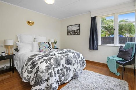 Photo of property in 1/23 Woodward Avenue, Mangere Bridge, Auckland, 2022
