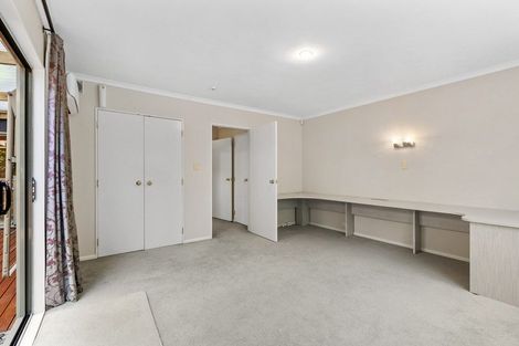 Photo of property in 8a Williams Terrace, Fitzherbert, Palmerston North, 4410
