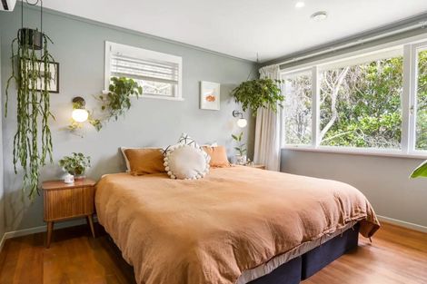 Photo of property in 25 Trojan Crescent, New Lynn, Auckland, 0600