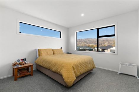 Photo of property in 59 Stratford Drive, Mount Pisa, Cromwell, 9383