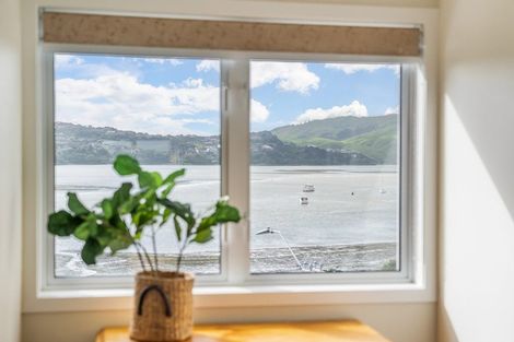 Photo of property in 84 Paremata Road, Paremata, Porirua, 5024