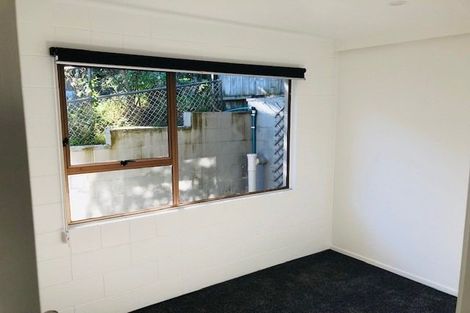 Photo of property in 1/43 Seaton Road, Murrays Bay, Auckland, 0630