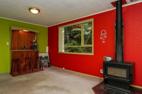 Photo of property in 202 Godley Road, Titirangi, Auckland, 0604