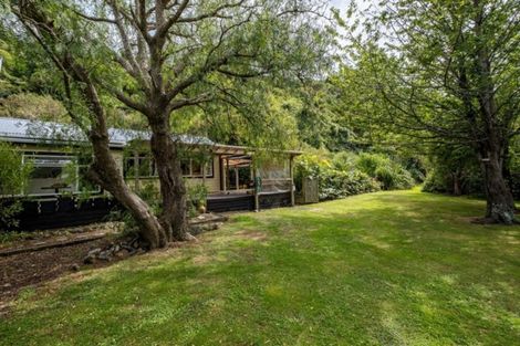 Photo of property in 27 Buller Street, Picton, 7220