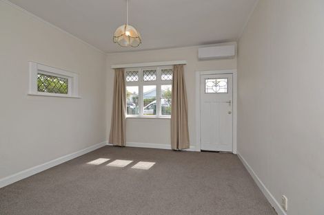 Photo of property in 102 Coutts Street, Kilbirnie, Wellington, 6022