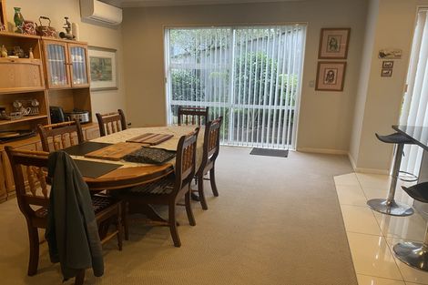 Photo of property in 8 Kouras Place, Flat Bush, Auckland, 2016