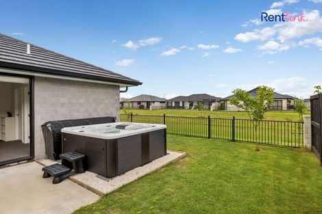 Photo of property in 19 Stevenson Drive, Papamoa, 3118
