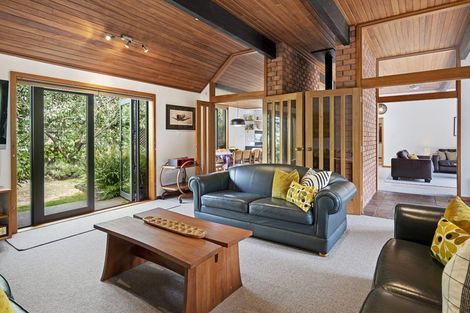 Photo of property in 25 Cricklewood Place, Avonhead, Christchurch, 8042