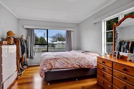 Photo of property in 196 Bridge Street, Eltham, 4322