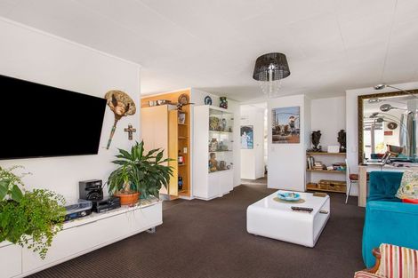 Photo of property in 2/63 Lonsdale Street, New Brighton, Christchurch, 8083