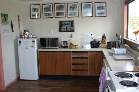 Photo of property in 36 Clifden Highway, Tuatapere, 9620