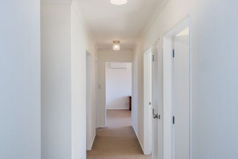 Photo of property in 15 Orlando Way, Kelvin Grove, Palmerston North, 4414