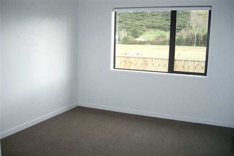 Photo of property in 4 Quartz Place, Brown Owl, Upper Hutt, 5018