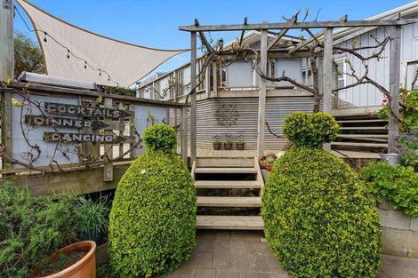 Photo of property in 7 Kawau Grove, Waikanae Beach, Waikanae, 5036