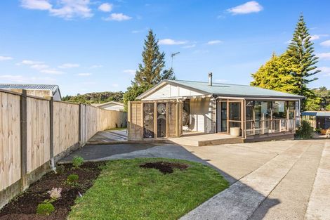 Photo of property in 42 Beaumaris Crescent, Ascot Park, Porirua, 5024
