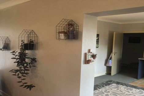 Photo of property in 2/70 Beresford Street, Bayswater, Auckland, 0622