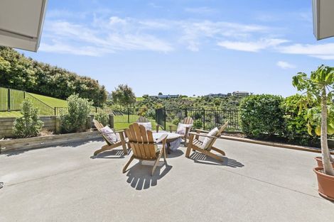 Photo of property in 64 Balboa Drive, Matakatia, Whangaparaoa, 0930