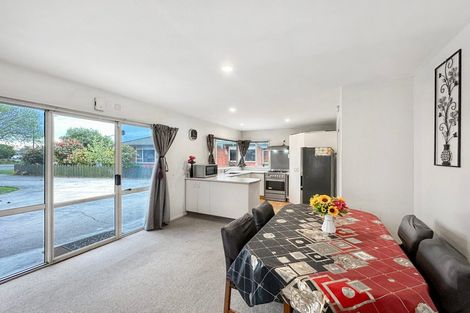 Photo of property in 2/479 Main South Road, Hornby, Christchurch, 8042