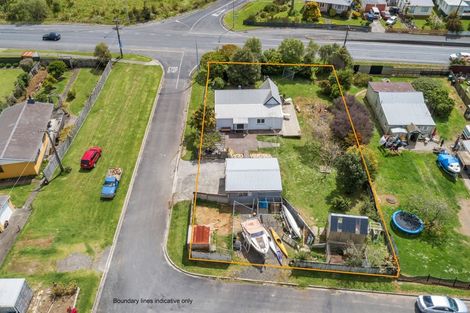 Photo of property in 1 Buchanan Street, Hikurangi, 0114