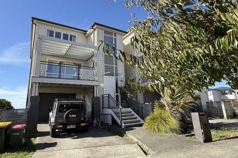 Photo of property in 3 Panakenake Way, Flat Bush, Auckland, 2019