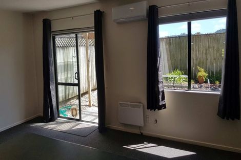 Photo of property in 4/3 Orwell Road, Greenhithe, Auckland, 0632