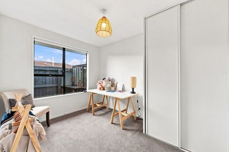 Photo of property in 72 Sarabande Avenue, Redwood, Christchurch, 8051
