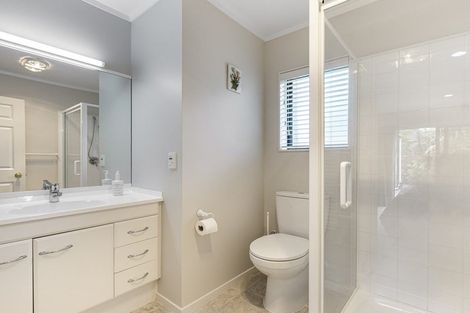 Photo of property in 1 Astor Place, Orewa, 0931