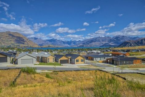 Photo of property in 7 The Heights Avenue, Wanaka, 9305