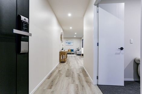 Photo of property in 12 Tarras Road, Kumeu, 0810