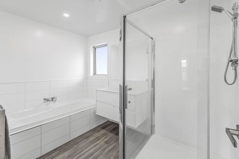 Photo of property in 17 Lewis Crescent, Rolleston, 7614