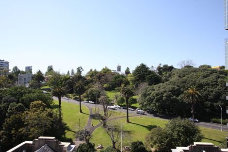 Photo of property in The Metropolis Apartments, 2912/1 Courthouse Lane, Auckland Central, Auckland, 1010