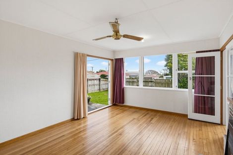 Photo of property in 14 Dittmer Street, Otaki, 5512