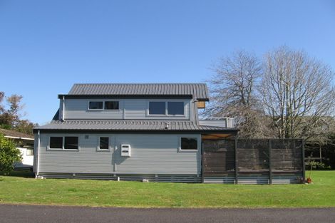 Photo of property in 1 Hicks Place, Cooks Beach, Whitianga, 3591