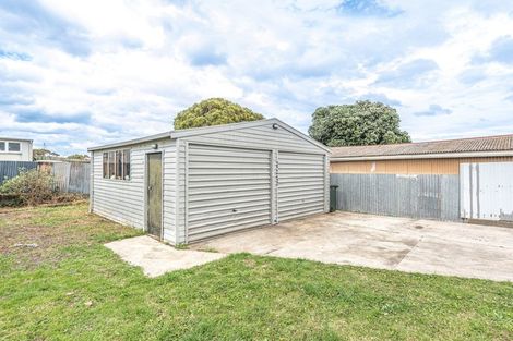 Photo of property in 28 Raupo Street, Castlecliff, Whanganui, 4501