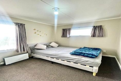 Photo of property in 1/77 Woodglen Road, Glen Eden, Auckland, 0602