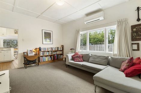 Photo of property in 28 Egremont Street, Belmont, Auckland, 0622